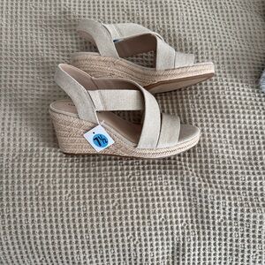 Lucky Brand Cream Espadrille Wedge Sandals